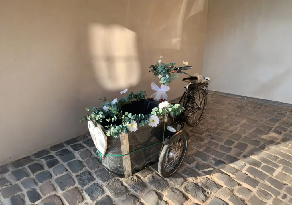 atelierjolien feest decoratie huwelijk fiets